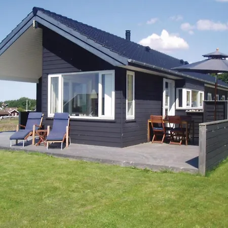 Three-bedroom Holiday In Haarby